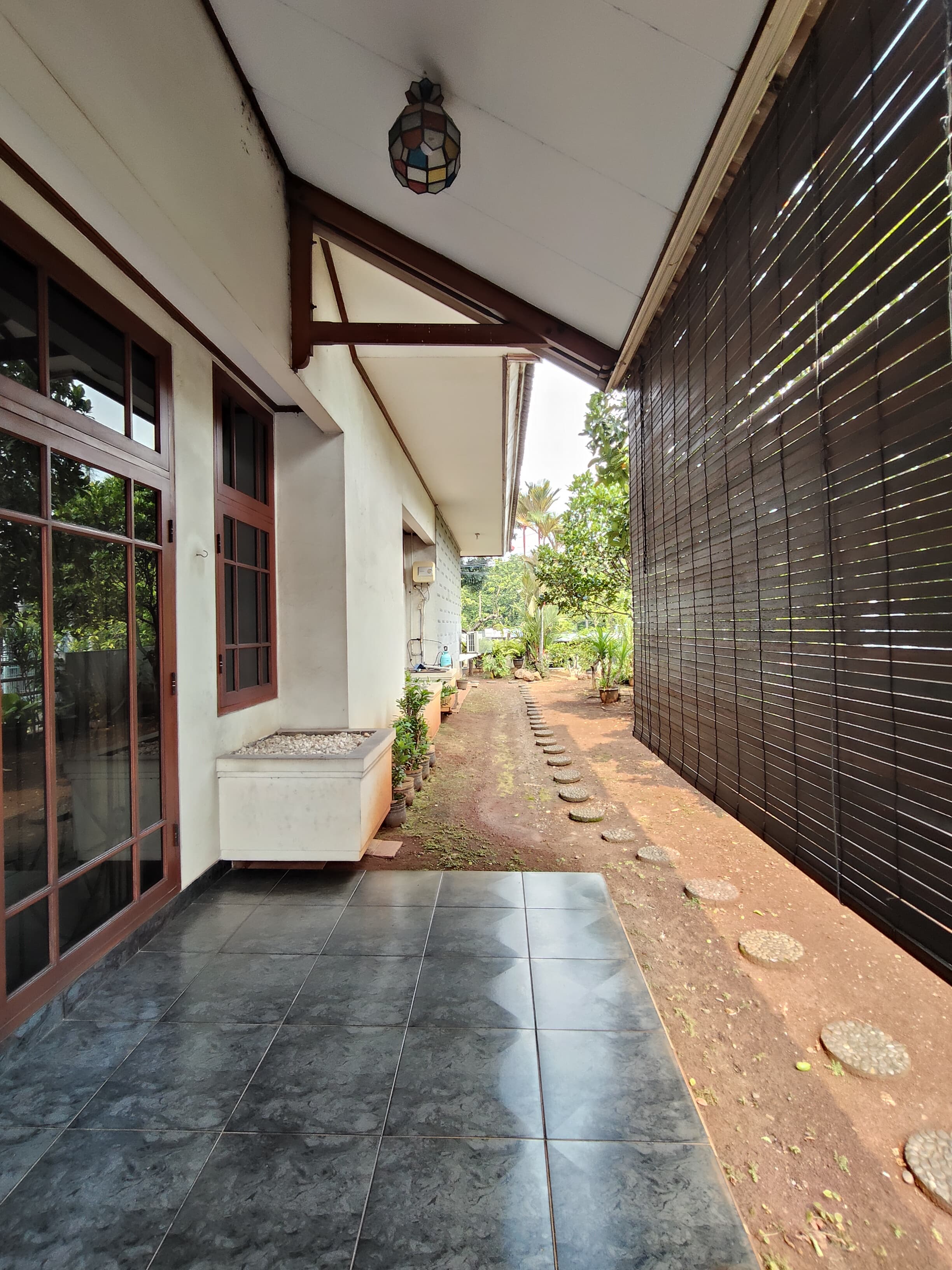 Dijual Rumah Siap Huni Di Puri Indah Posisi Hook