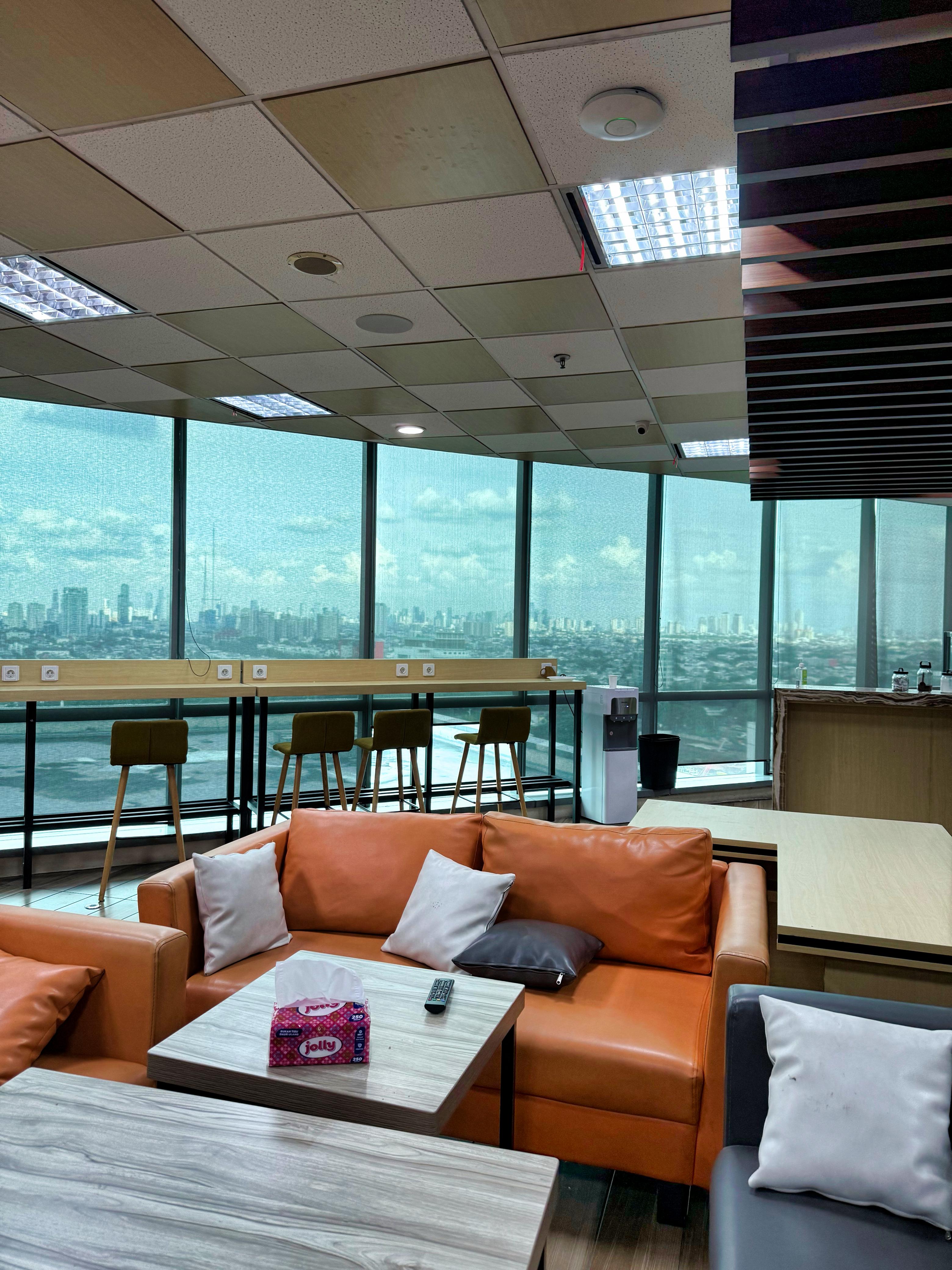 Dijual Office ST Moritz Puri Indah Jakarta Barat