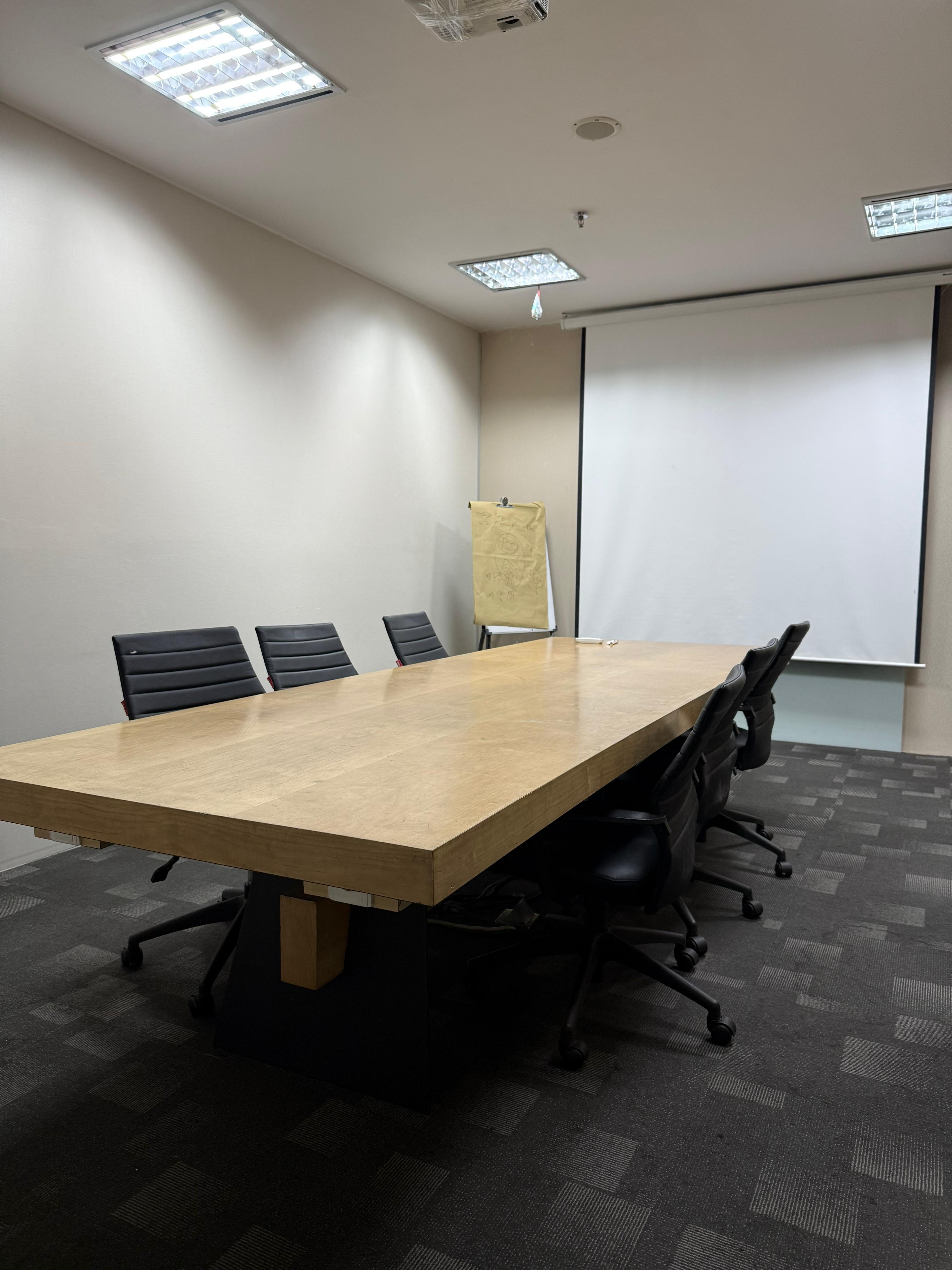 Dijual Office ST Moritz Puri Indah Jakarta Barat