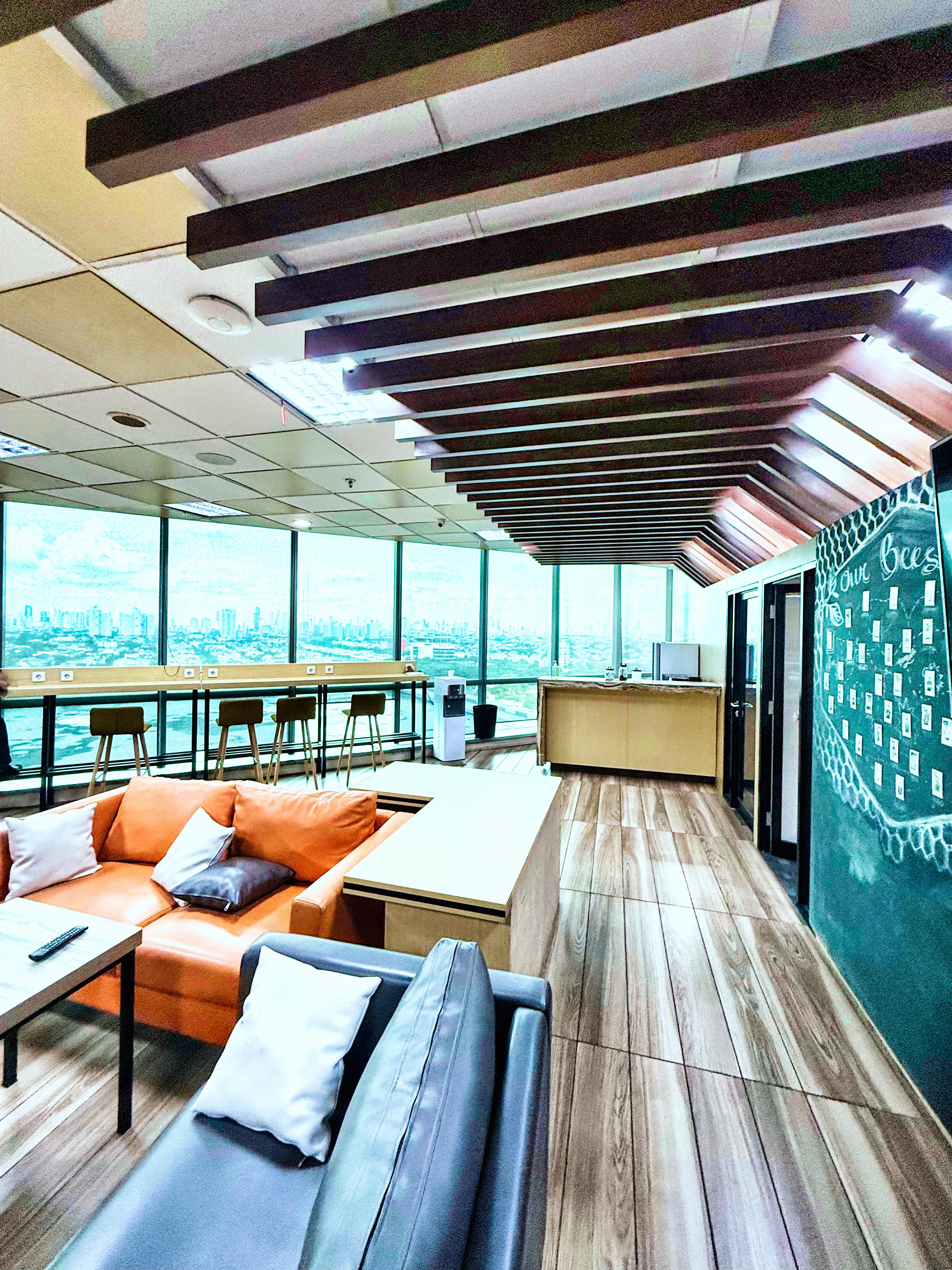 Dijual Office ST Moritz Puri Indah Jakarta Barat