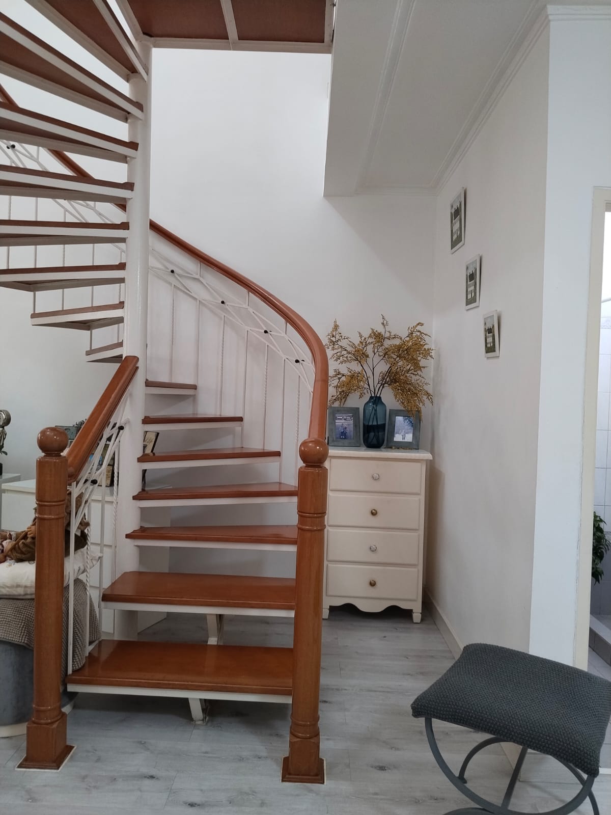 Dijual Rumah Di Puri Indah Full Furnished