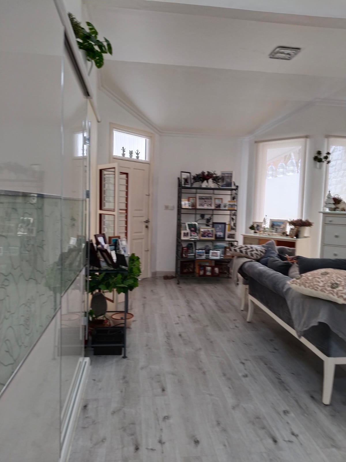 Dijual Rumah Di Puri Indah Full Furnished