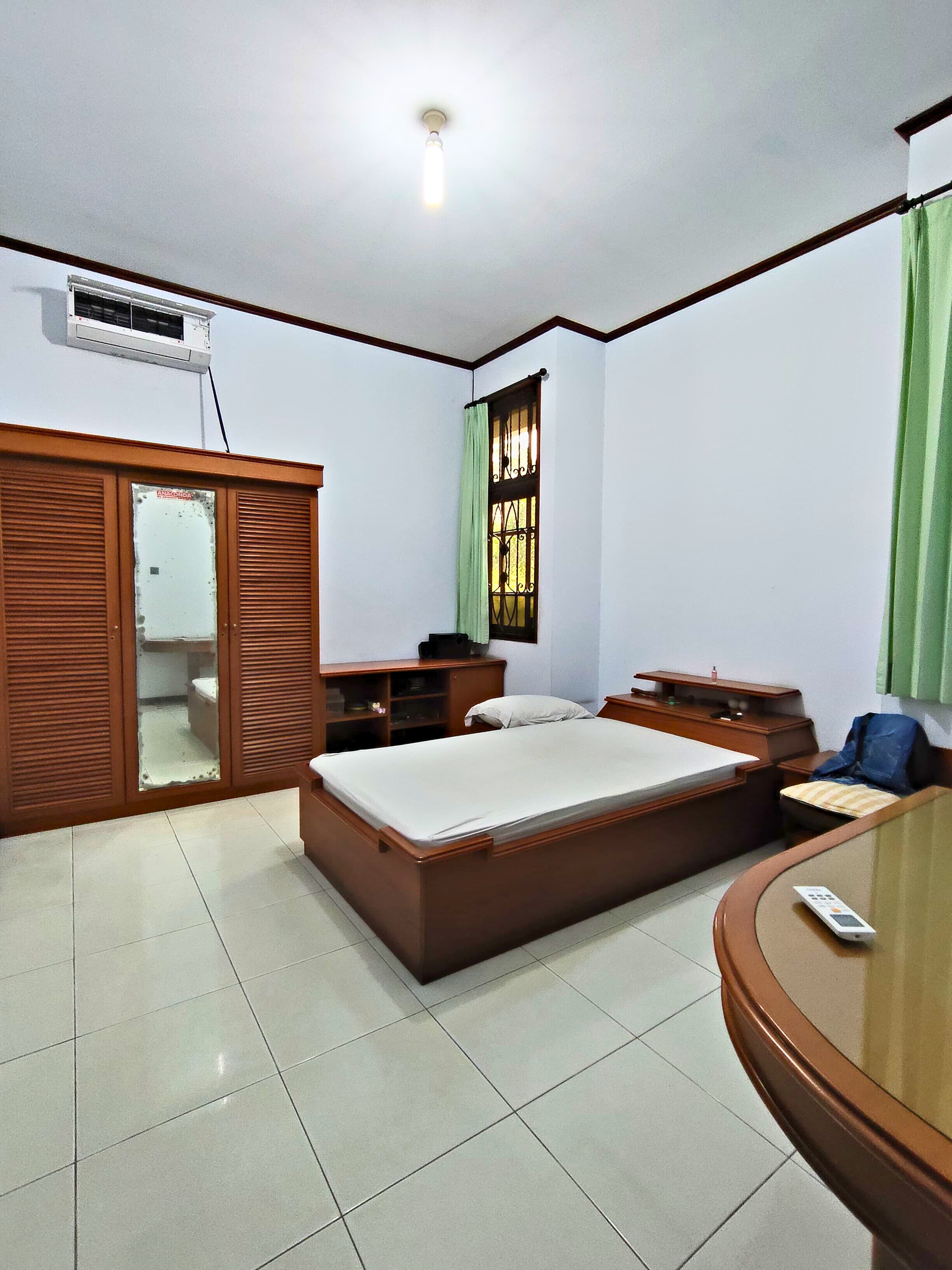 Dijual Rumah Siap Huni Di Puri Indah Posisi Hook