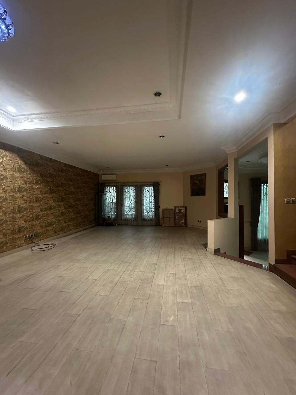 Dijual Rumah Hook Di Puri Indah Jakarta Barat