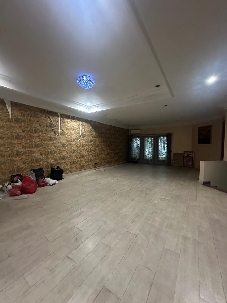 Dijual Rumah Hook Di Puri Indah Jakarta Barat