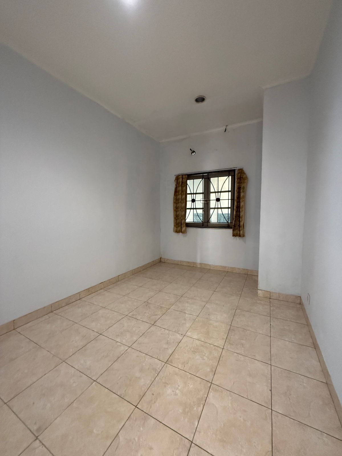 Dijual Rumah Di permata Buana Jakarta Barat