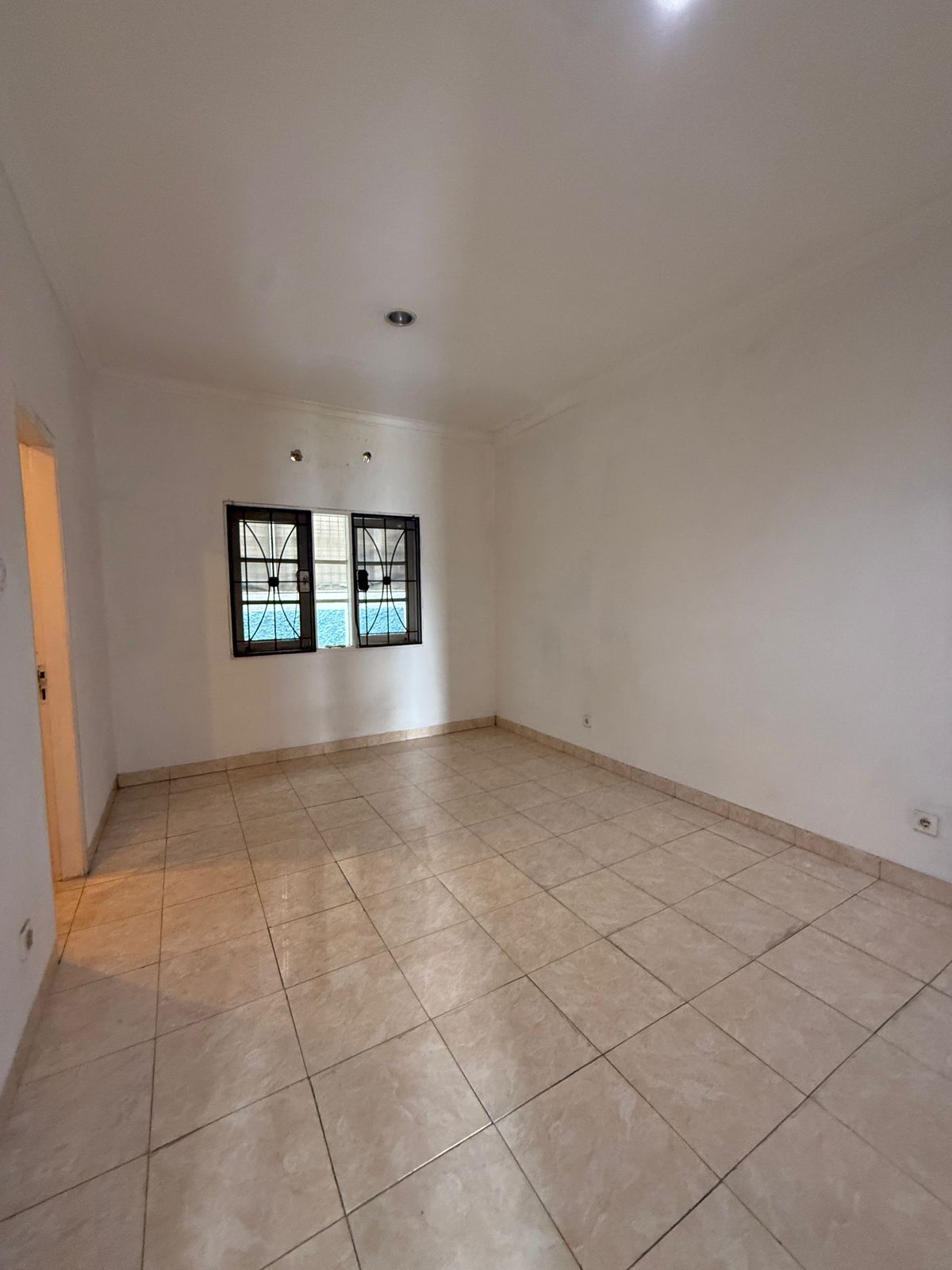 Dijual Rumah Di permata Buana Jakarta Barat