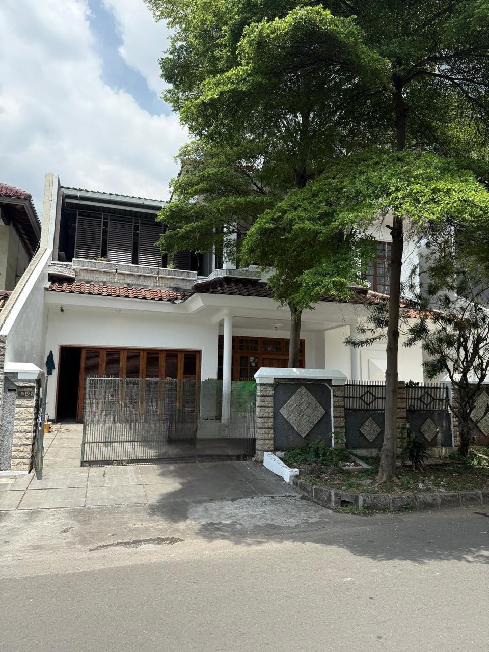 Sewa Rumah Di Boulevard Permata Buana Baru Renovasi