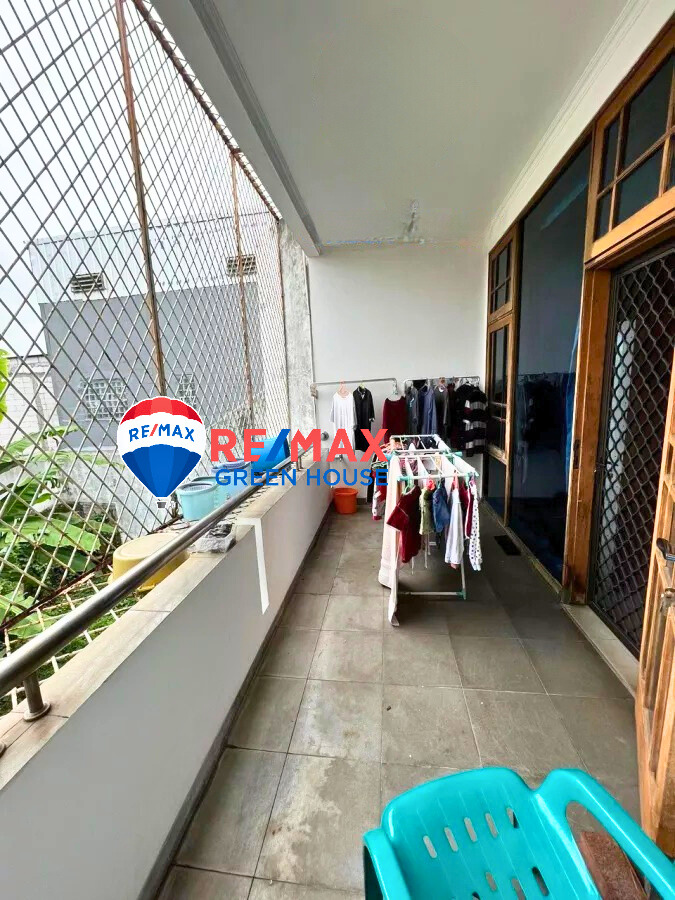 Turun Harga Dijual Bangunan Komersial Hitung Tanah Di Puri Indah Jakarta Barat