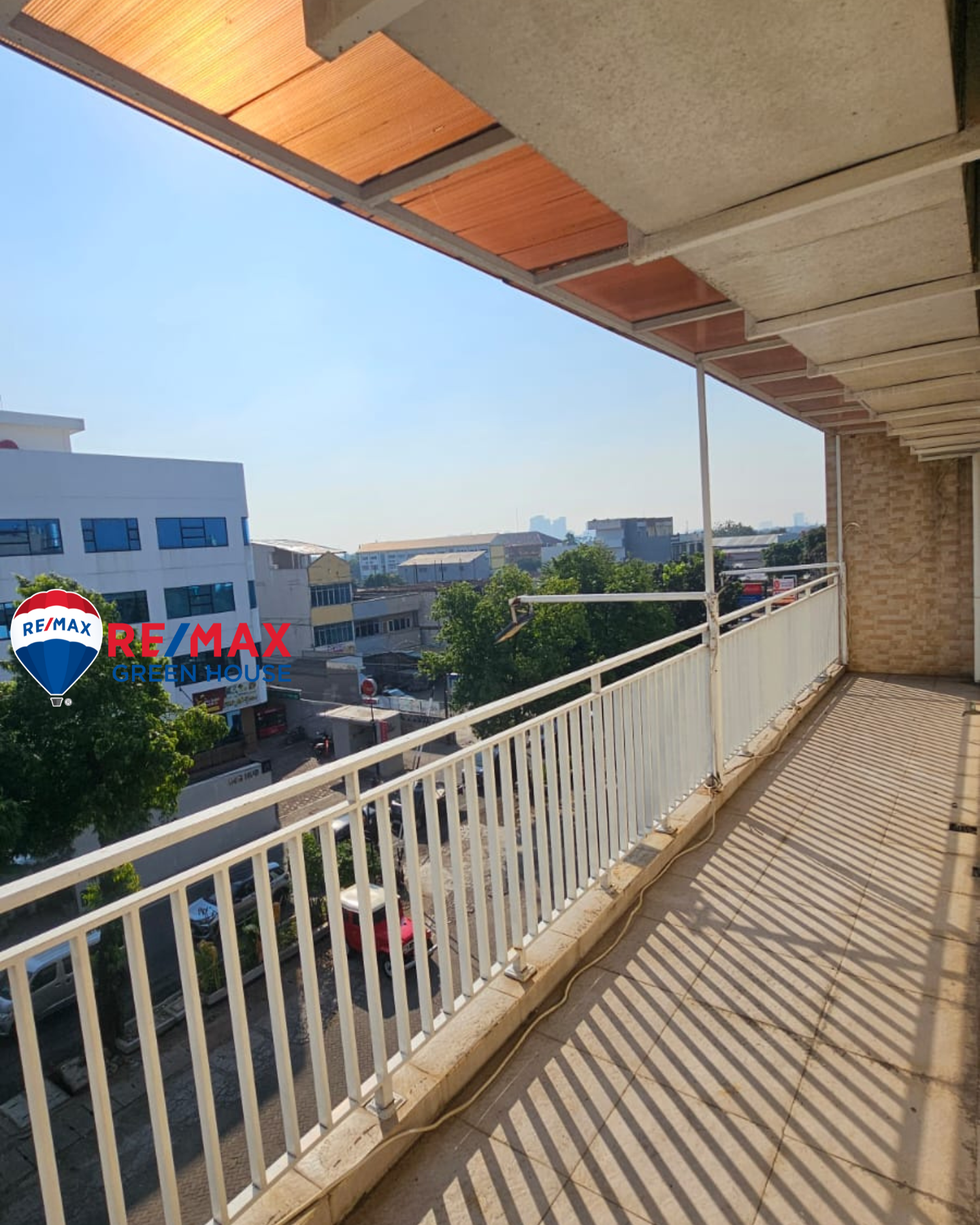 Sewa Ruko Hadap Jalan Raya Srengseng Jakarta Barat