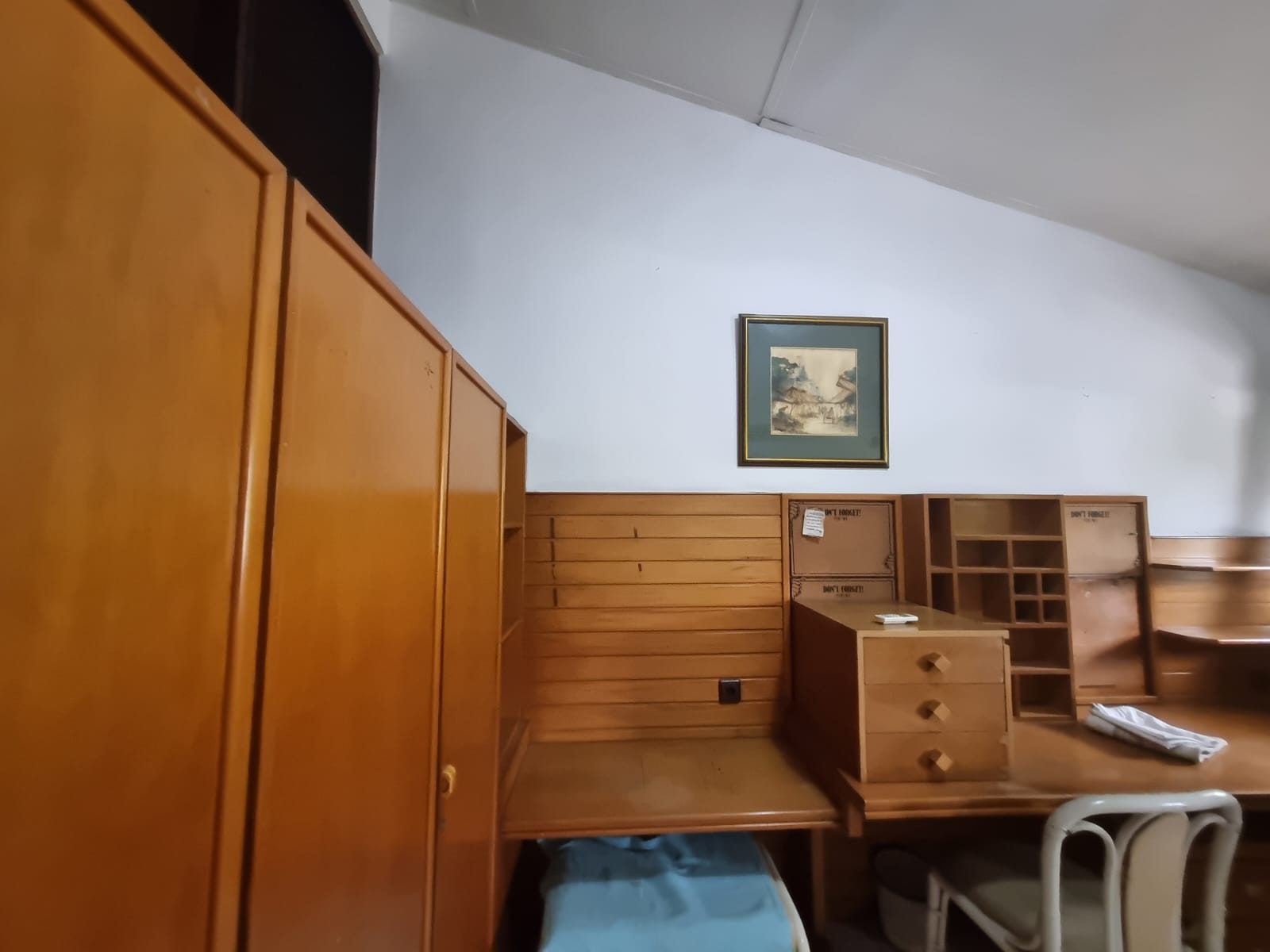 Turun Harga Dijual Rumah Siap Huni Hadap Jalan Raya Puri Indah Cocok Untuk Cafe,klinik,rumah Tinggal