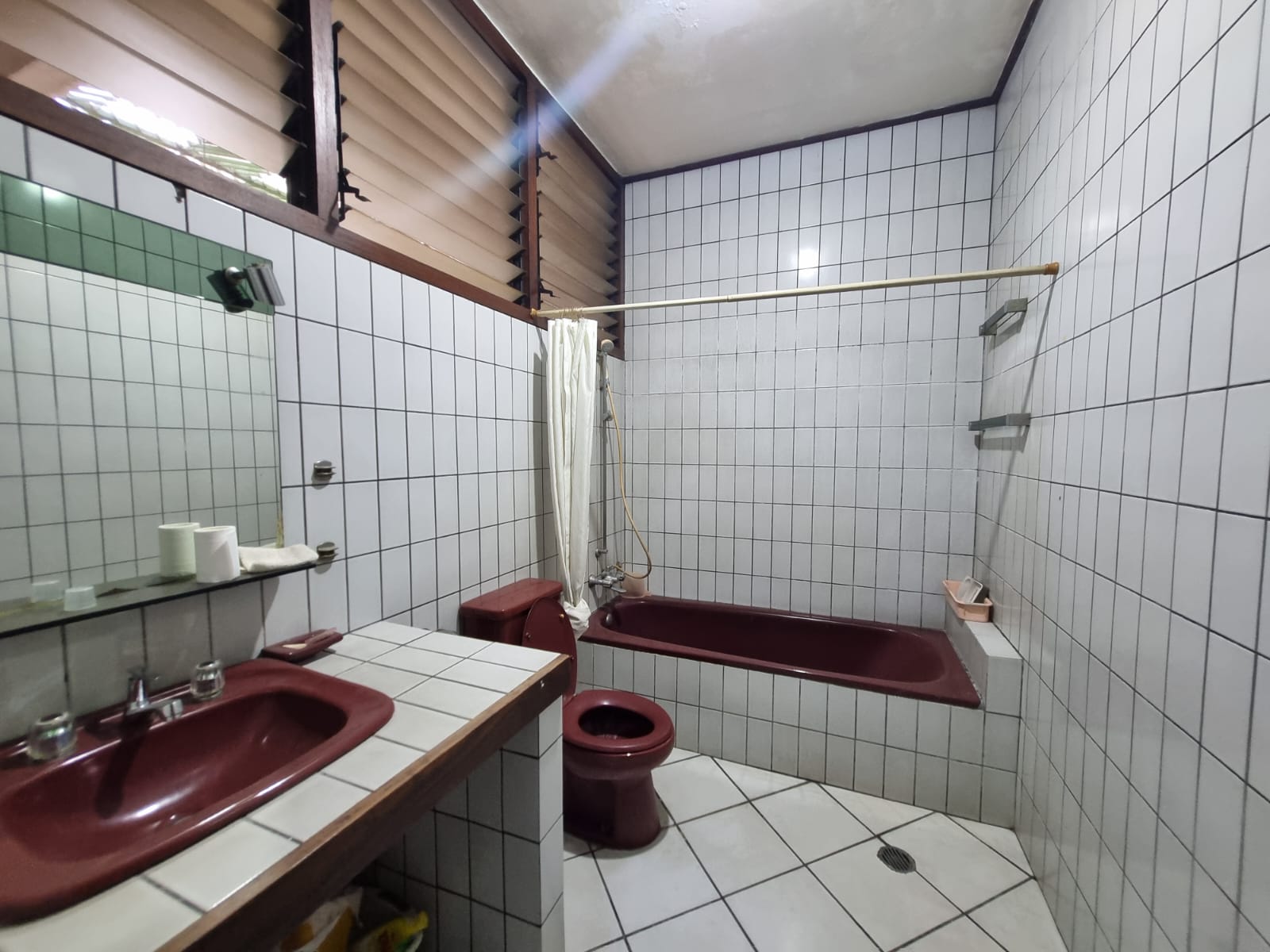 Turun Harga Dijual Rumah Siap Huni Hadap Jalan Raya Puri Indah Cocok Untuk Cafe,klinik,rumah Tinggal