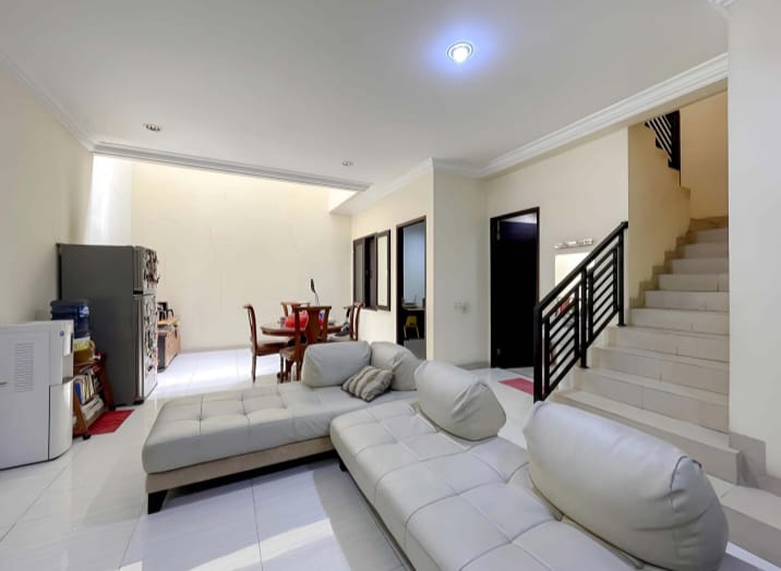 Dijual Rumah Siap Huni Depan Taman Di Permata Buana Jakarta Barat