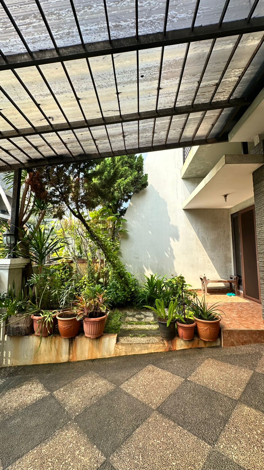 Dijual Rumah Siap Huni Depan Taman Di Permata Buana Jakarta Barat