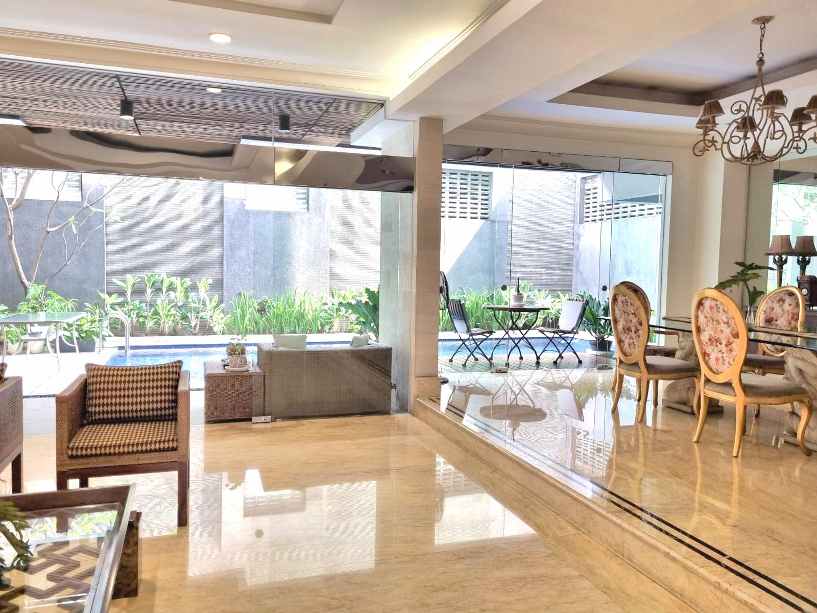 Dijual Rumah Mewah Di Intercon Jakarta Barat Ada Swimming Pool