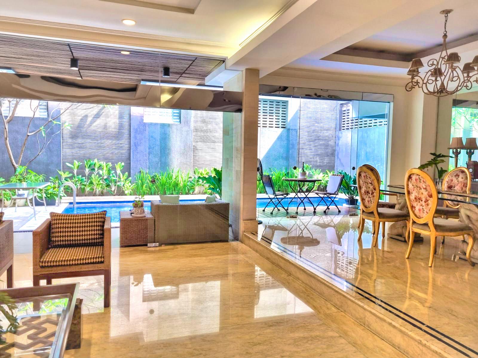 Dijual Rumah Mewah Di Intercon Jakarta Barat Ada Swimming Pool