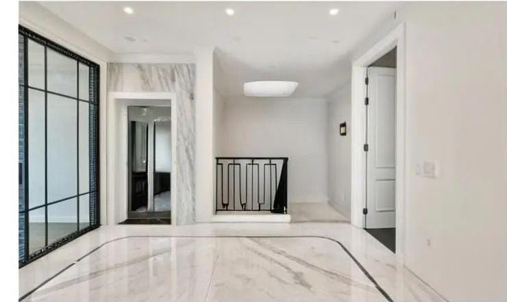 Turun Harga Dijual Rumah Brand New American Classic Di Permata Buana