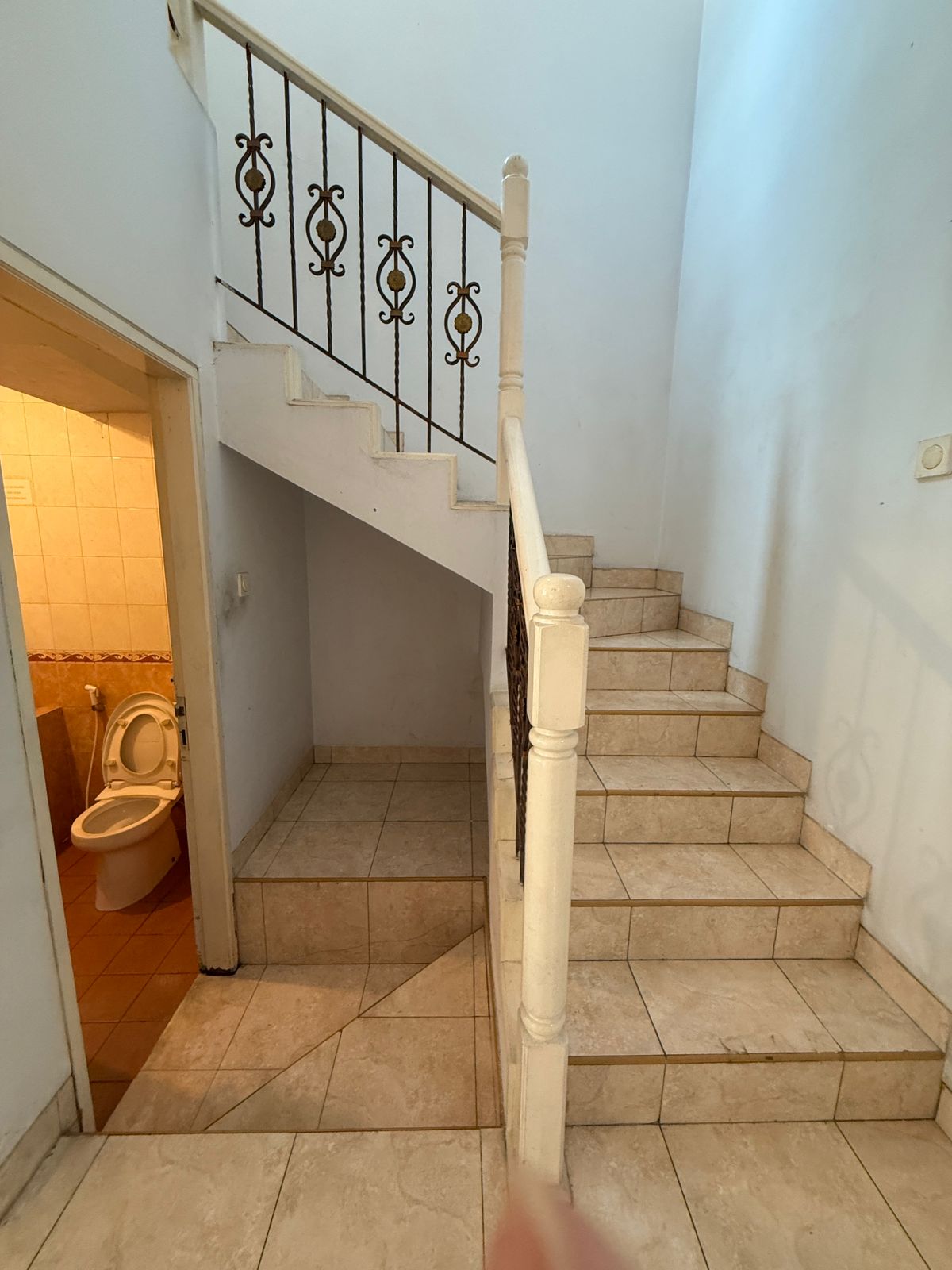 Sewa Rumah di Permata Buana Jakarta Barat