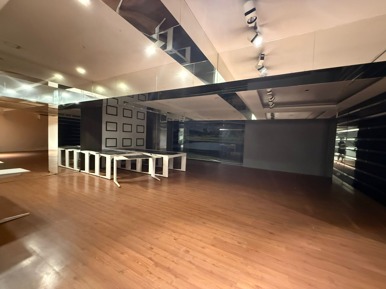 Sewa Mini Building /Gedung Standalone Di Tomang Grogol Petamburan Jakarta Barat