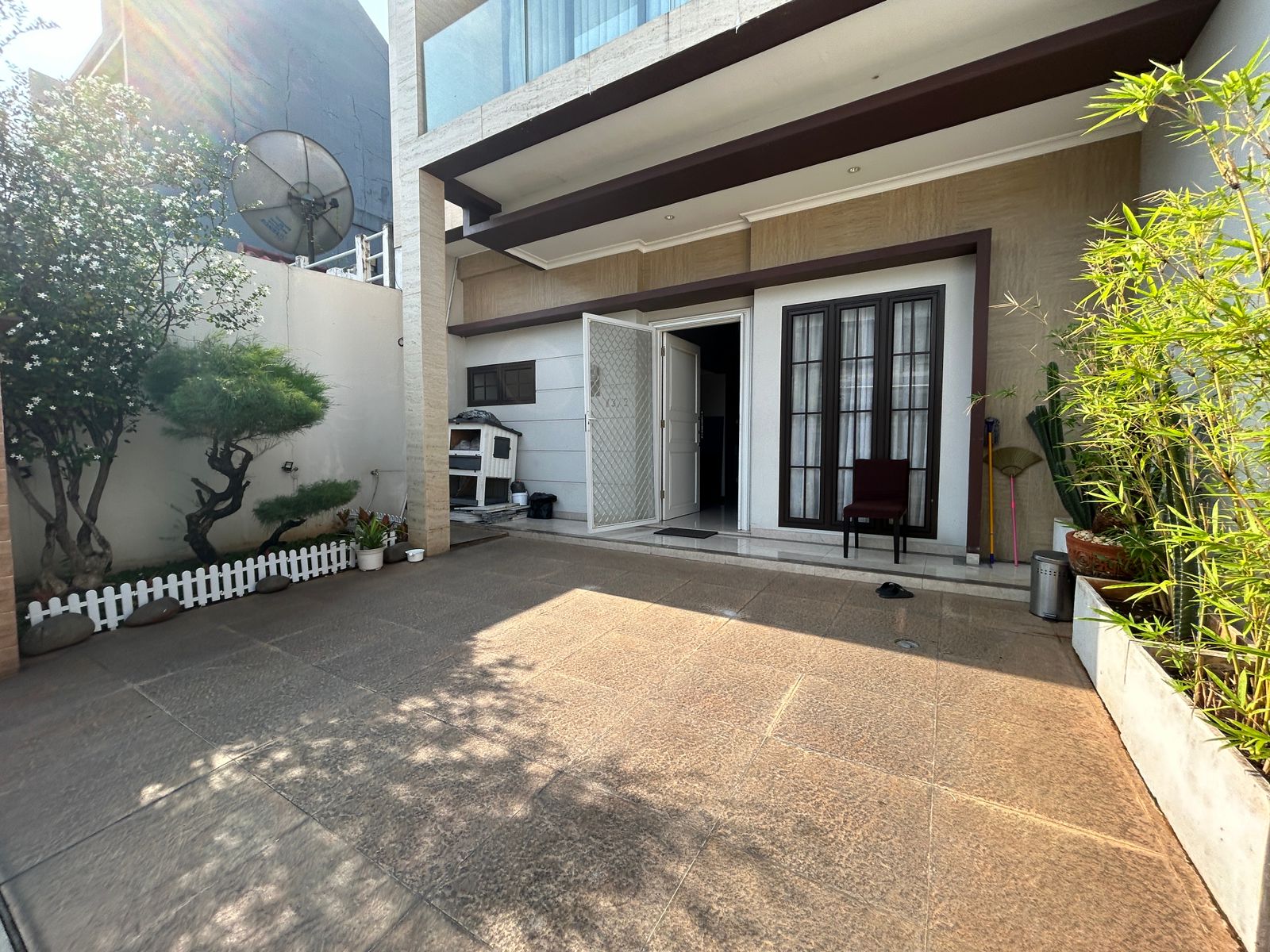 Sewa Rumah Siap Huni Di Permata Buana Full Furnished