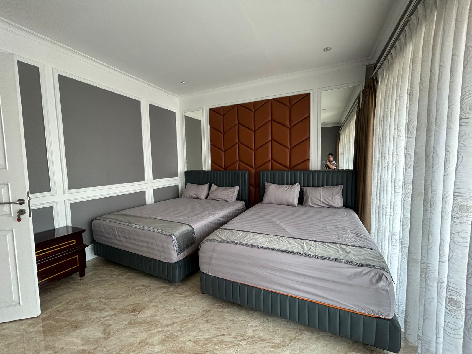 Sewa Rumah Siap Huni Di Permata Buana Full Furnished