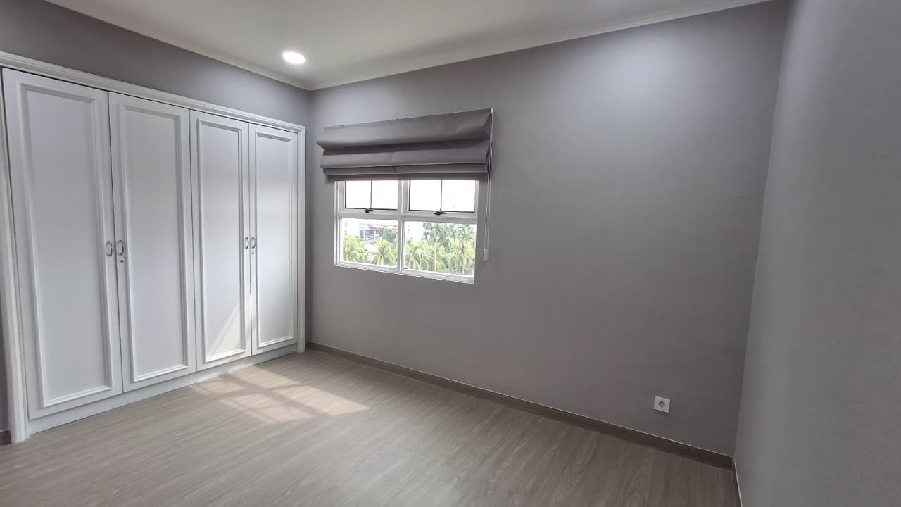 Disewakan Apartemen Kedoya Elok 3+1BR Baru Renovasi