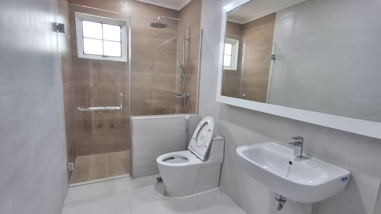 Disewakan Apartemen Kedoya Elok 3+1BR Baru Renovasi