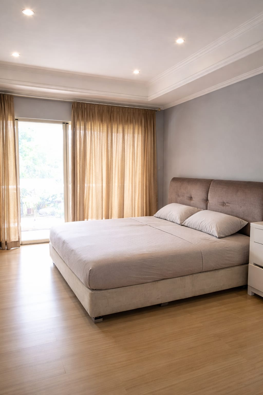 Sewa Apartemen Kedoya Elok 3+1 BR Full Furnished