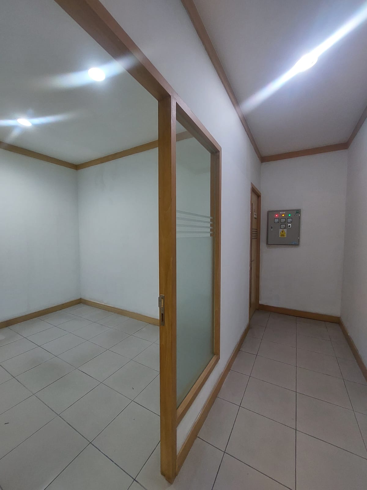 Disewakan Ruko Gandeng 3 Di Puri Kencana Jakarta Barat