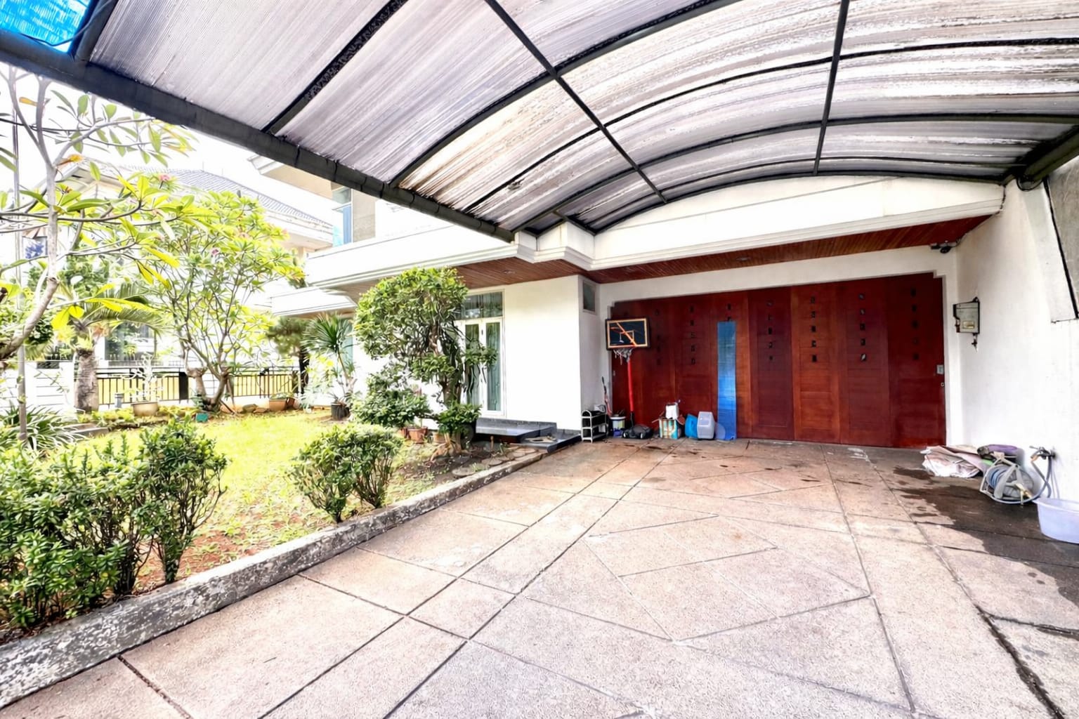 Disewakan Rumah Hook Di Intercon Jakarta Barat