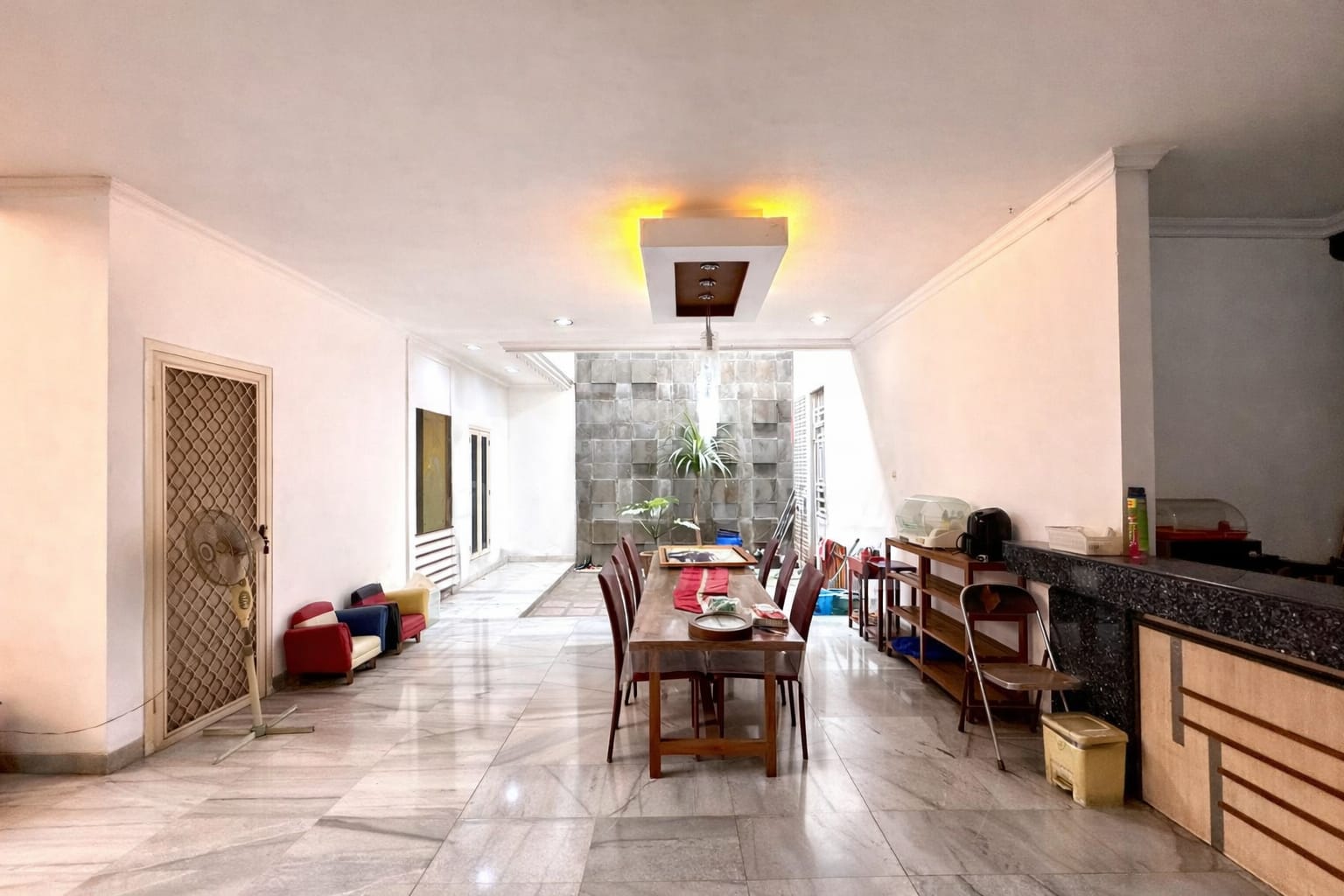 Disewakan Rumah Hook Di Intercon Jakarta Barat