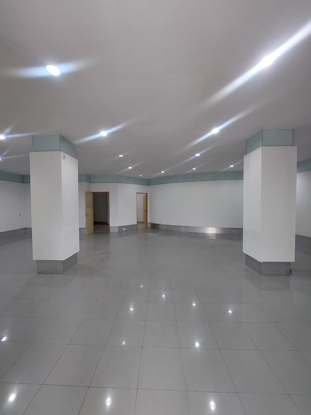 Disewakan Ruko Gandeng 3 Di Puri Kencana Jakarta Barat